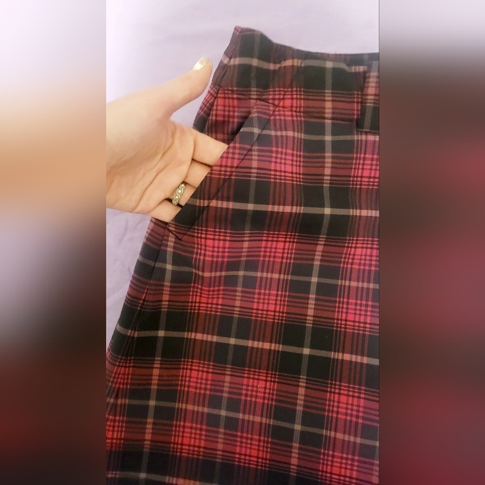 Nike Magenta Plum Purple,and Black Plaid Dri Fit Golf Skort. Ladies Size 10 - Picture 8 of 12